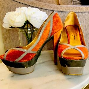 Jessica Simpson platform heel